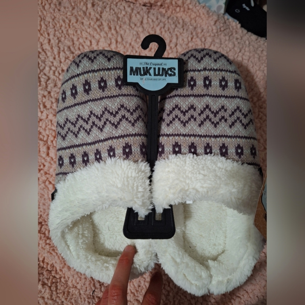 Muk luks slippers